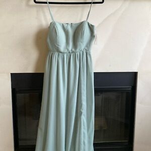 Elegant green formal chiffon dress with slit and pockets Never worn.